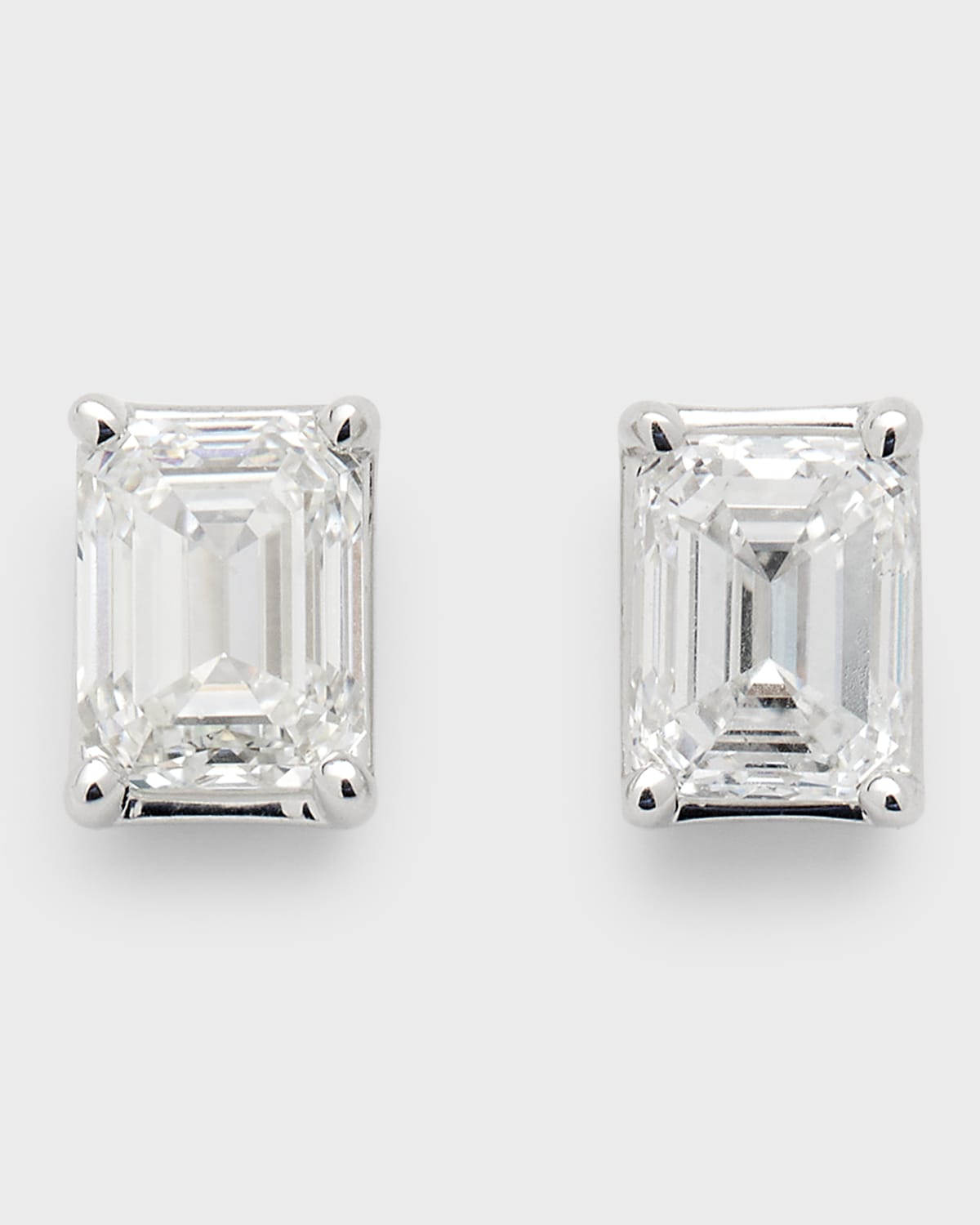 18K White Gold Emerald-Cut Diamond Stud Earrings