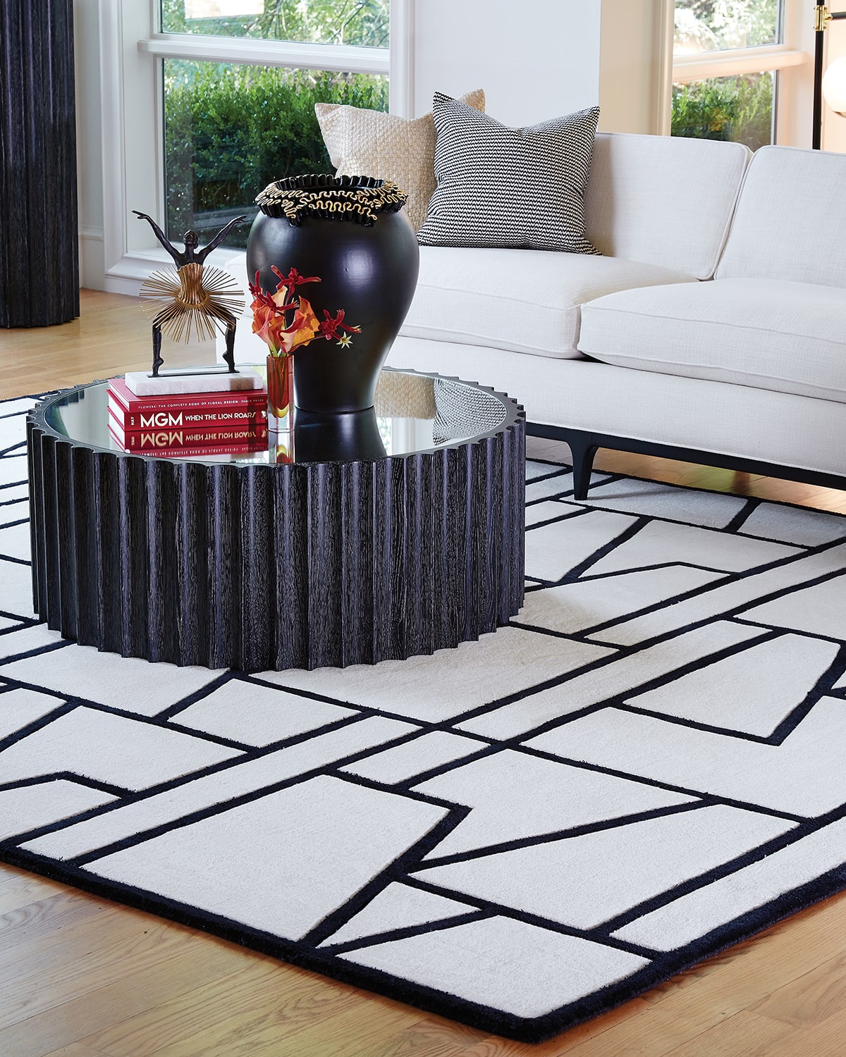 Global Views Zig Zag Hand-tufted Rug, 5' X 8' In Ivory, Black