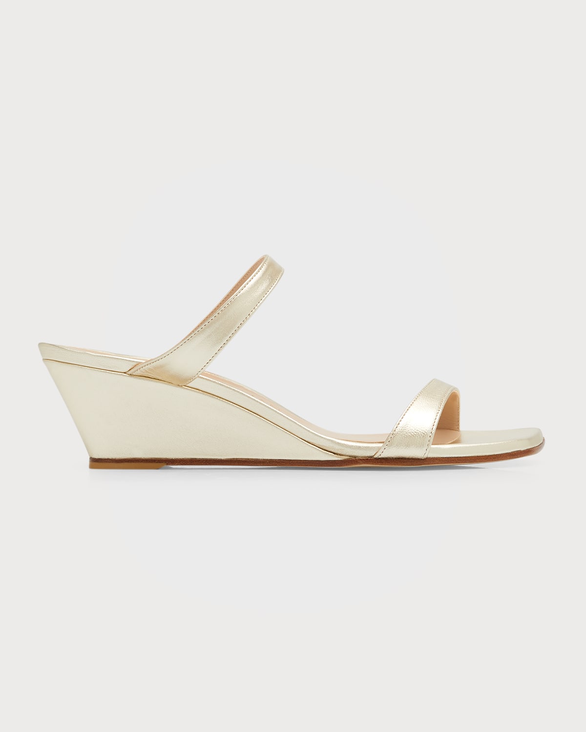 Stuart Weitzman Aleena Metallic Leather Wedge Sandals In Platino