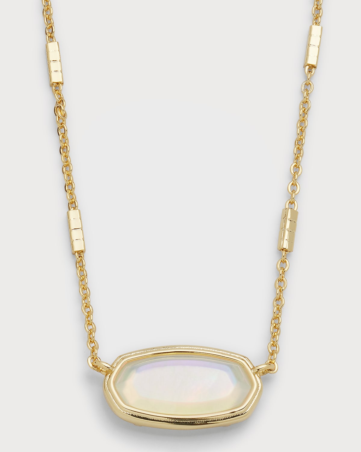 Kendra Scott Framed Elisa Short Pendant Necklace In Gld Irdsnt Oplt I
