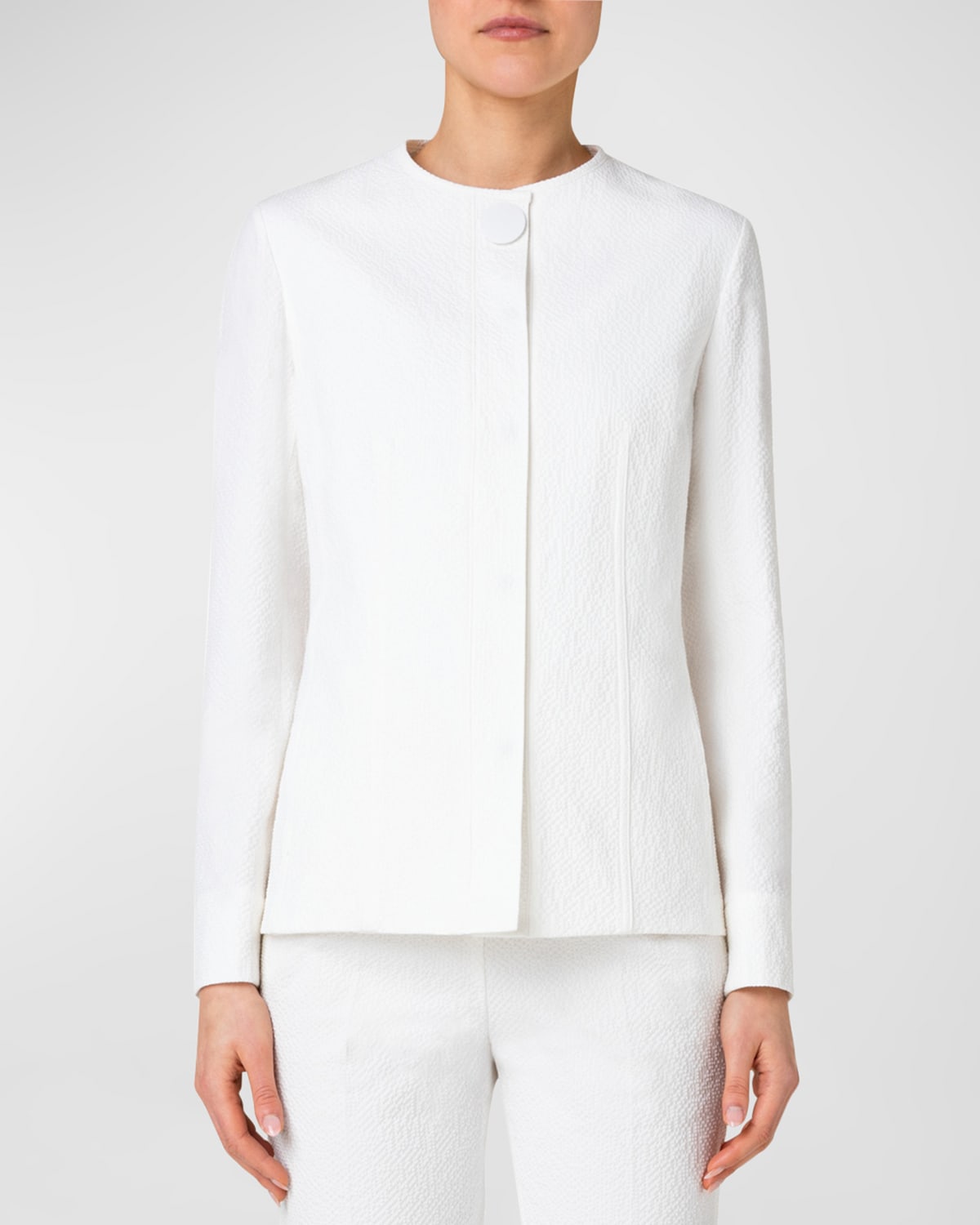 Akris Punto Cotton Seersucker Tailored Short Jacket In Cream
