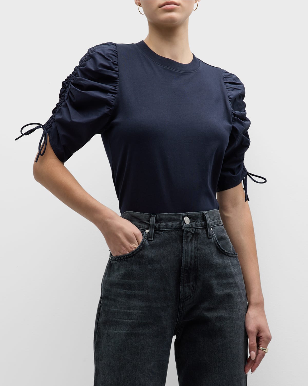 Frame Ruched-sleeve Tee In Navy