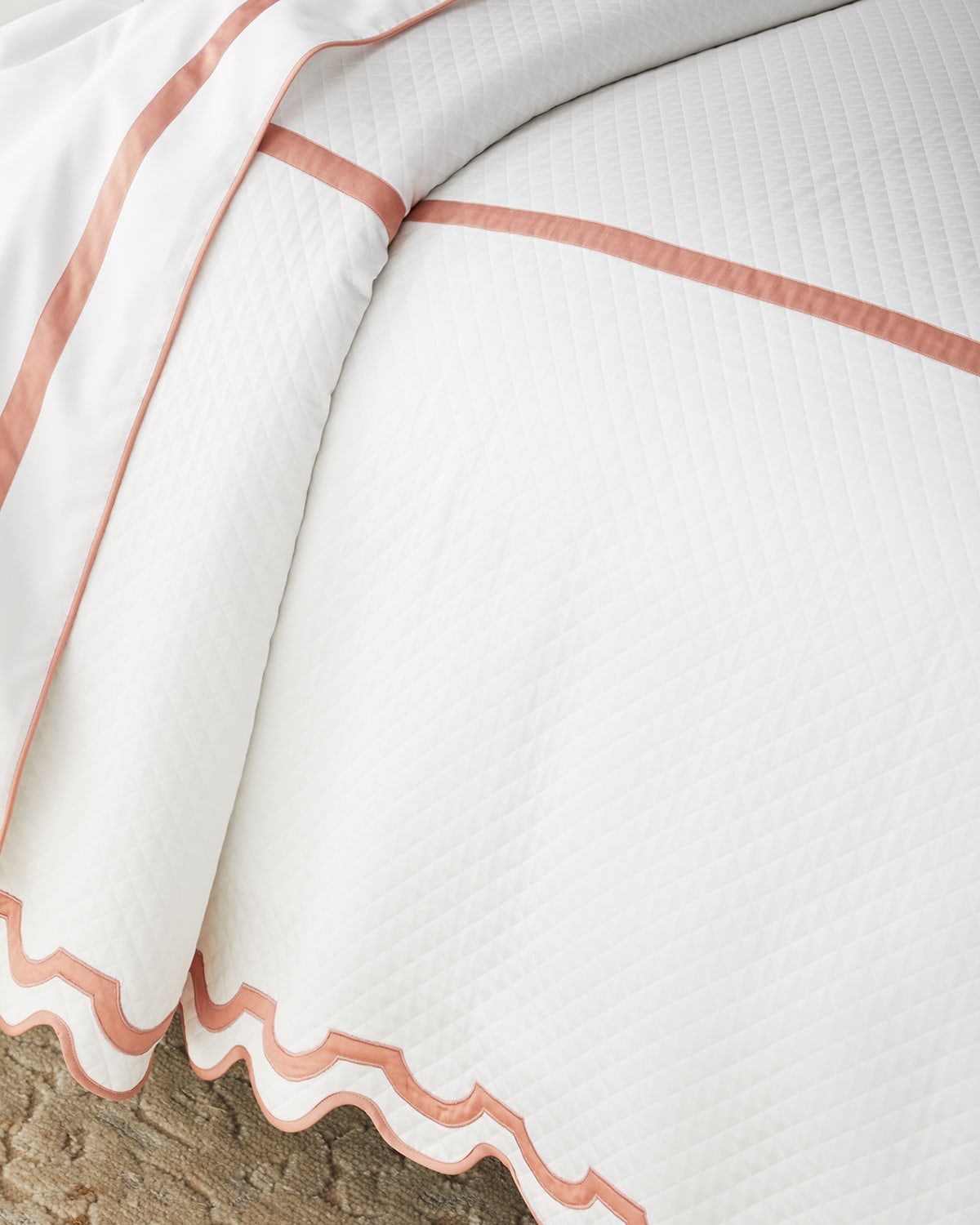 Matouk Mirasol Matelasse Coverlet, Full-queen In Shell
