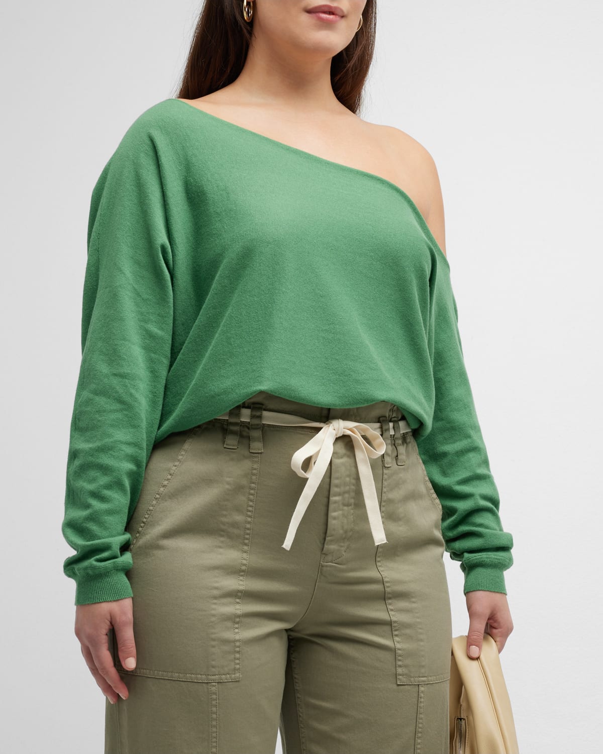 Minnie Rose Plus Plus Size Off-shoulder Cashmere-blend Jumper In Golf Green