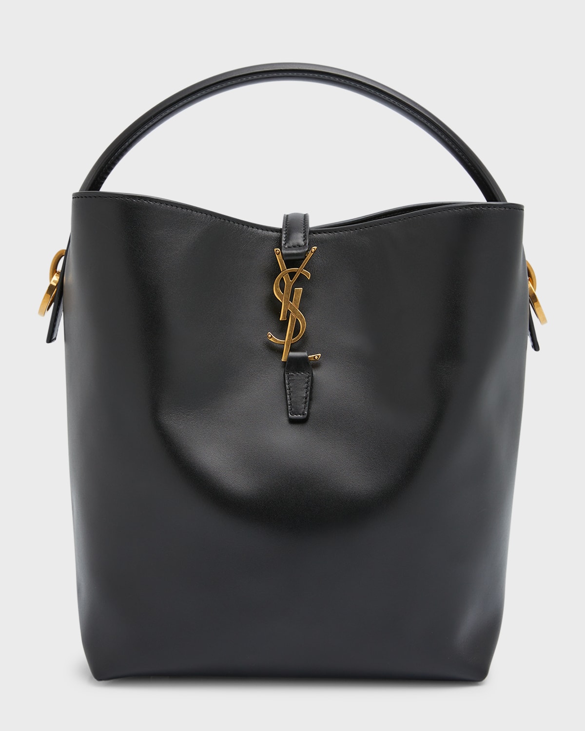 Saint Laurent Le 37 Ysl Bucket Bag In Smooth Leather In Black