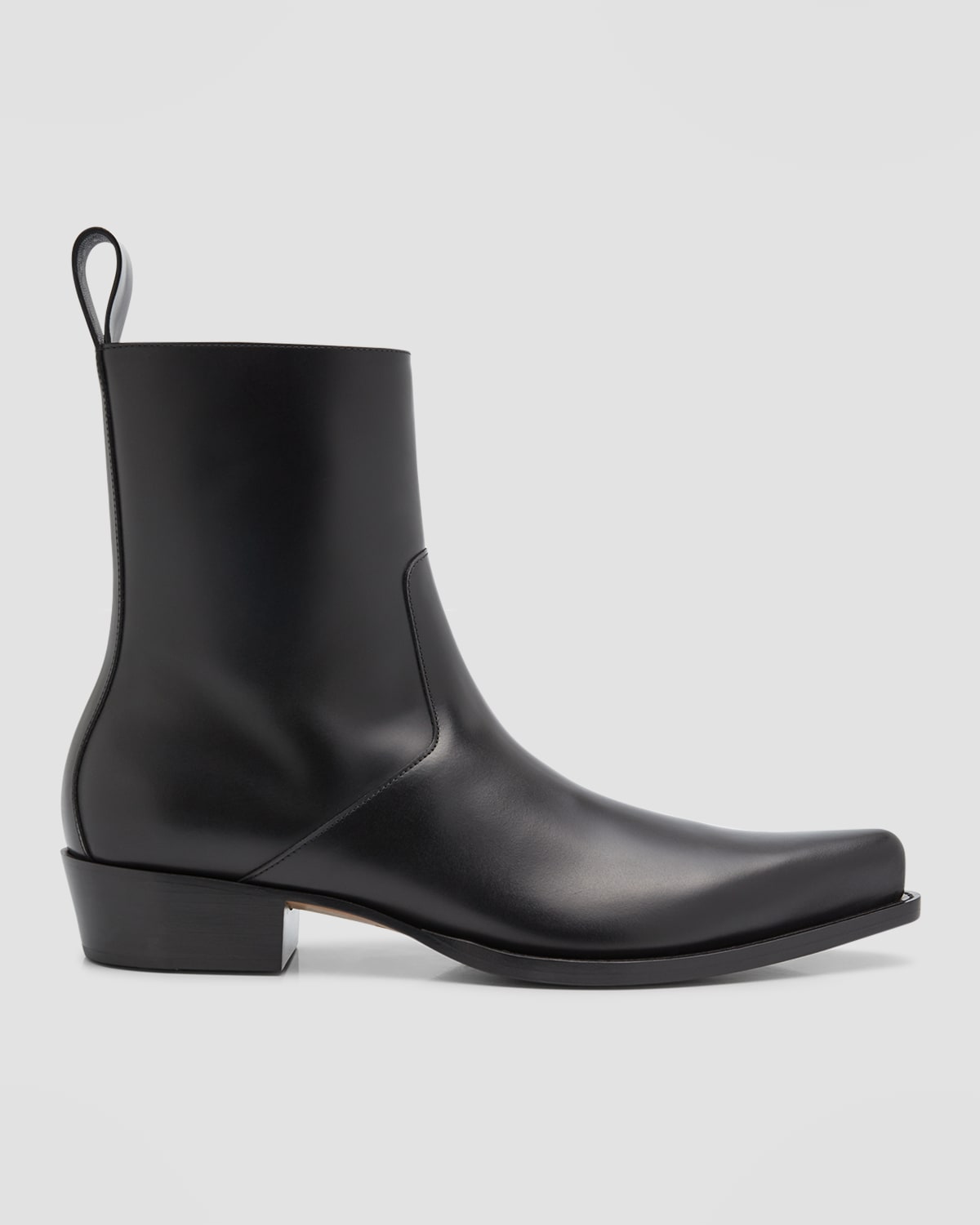 Shop Bottega Veneta Men's Ripley Pointed Toe Leather Ankle Boots In Nero