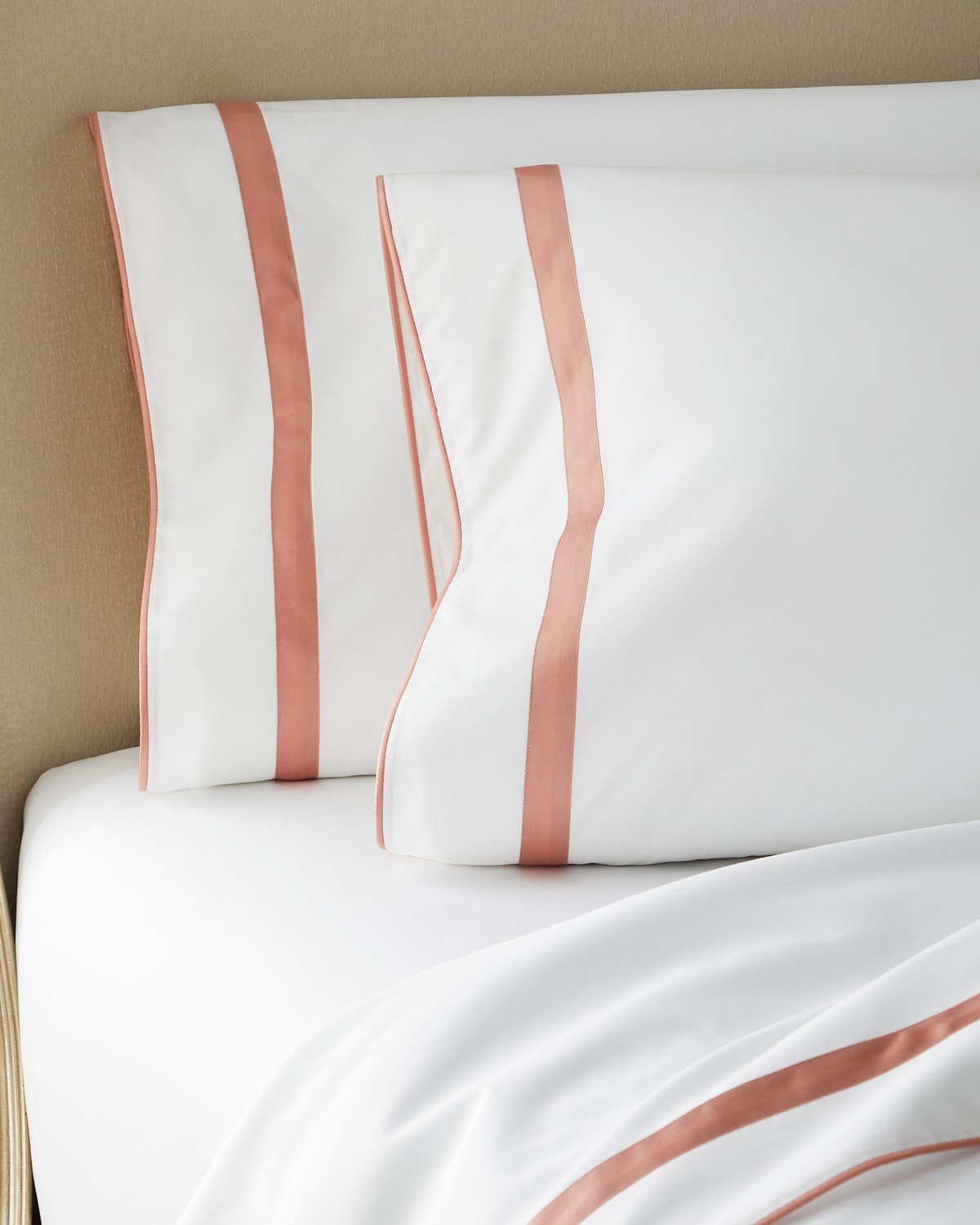 Matouk Louise King Case Pair In Neutral