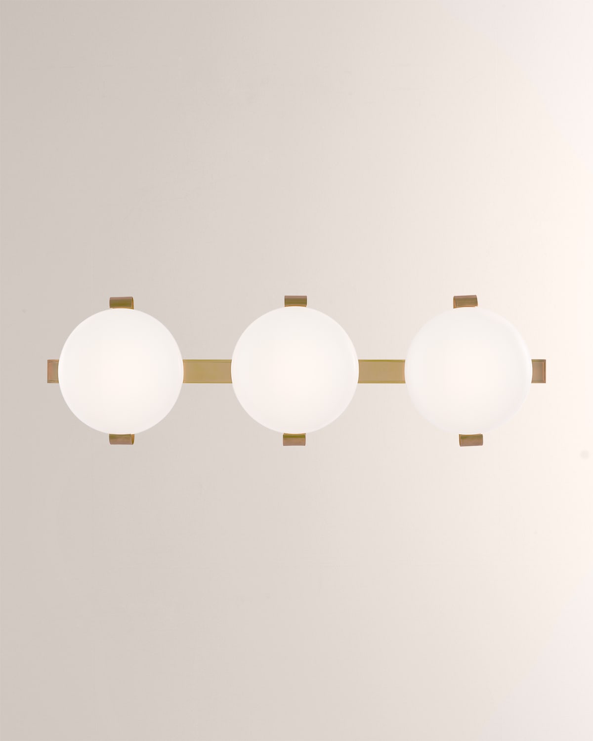 Visual Comfort Signature Marisol 28" Bath Bar In Soft Brass By Champilamaud