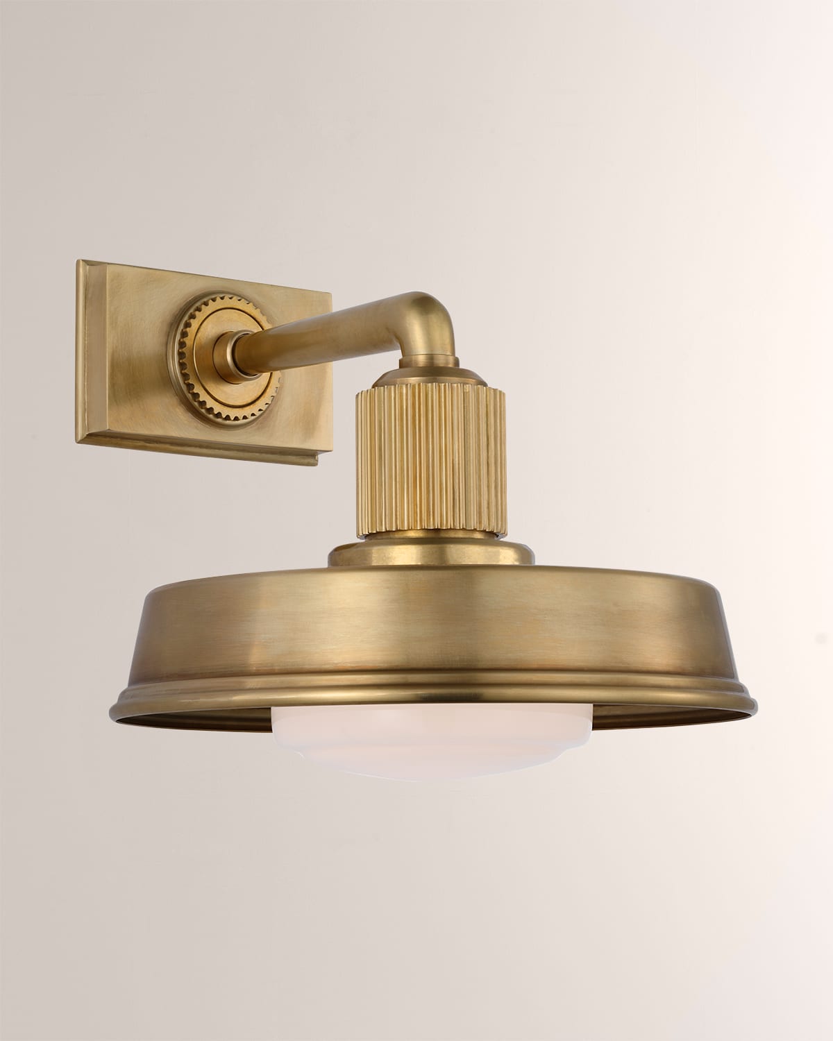 Visual Comfort Signature Ruhlmann Small Sconce By Chapman & Myers