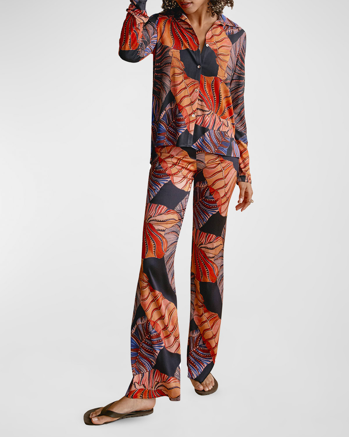 Clo Emotional Design Frankie Printed Flare Pants In Blue Big Alocasia