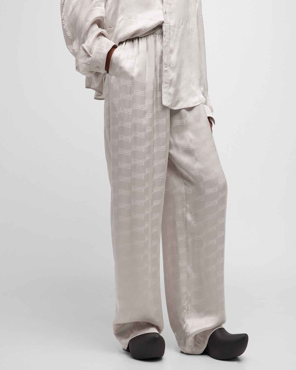 Balenciaga Logo Printed Pyjama Trousers In 1400 Light Grey