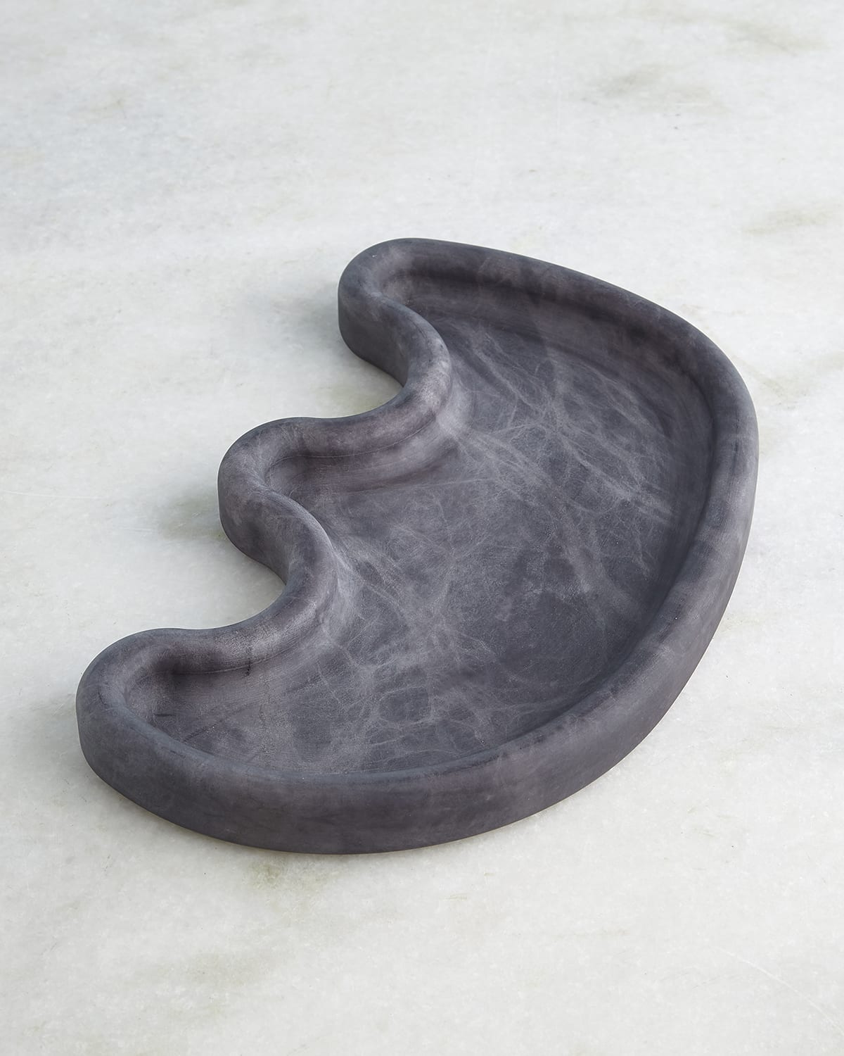 Global Views Amera Tray In Grey