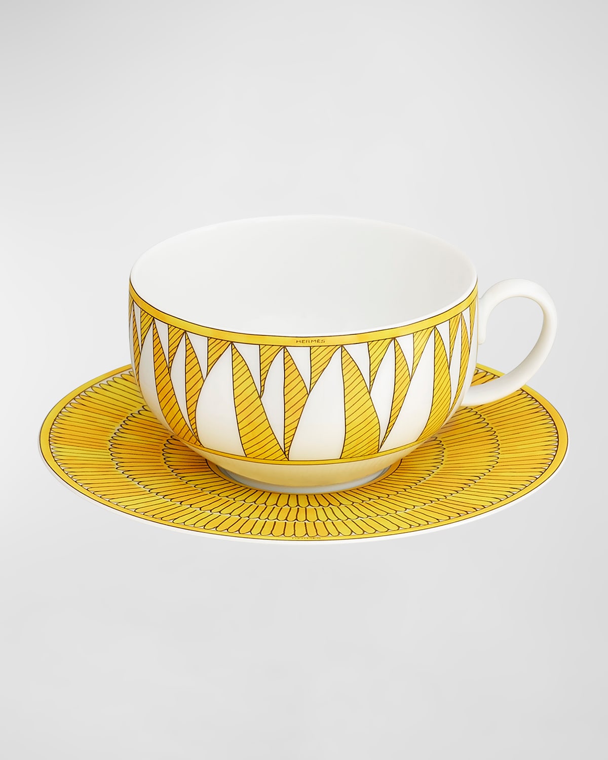 Pre-owned Hermes Soleil Breakfast Cup And Saucer