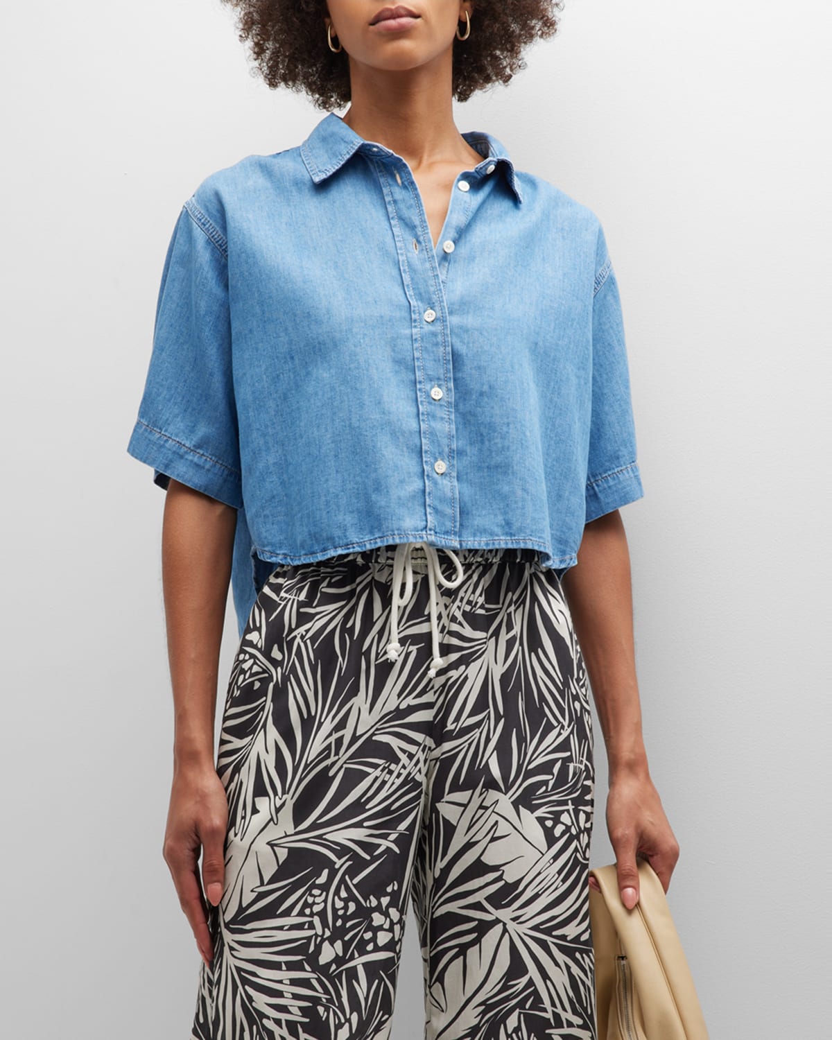 Shop Frame Cropped Short-sleeve Denim Shirt In Encore