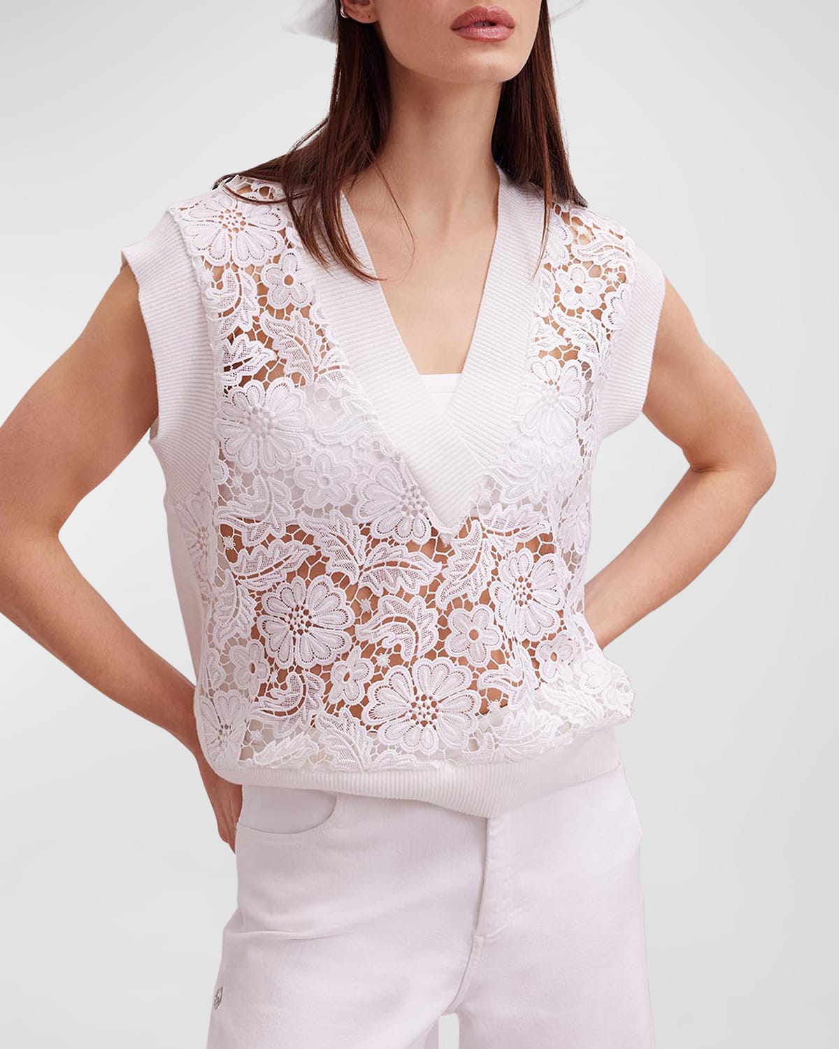 Anne Fontaine Ombelle V-neck Floral Lace Vest In White
