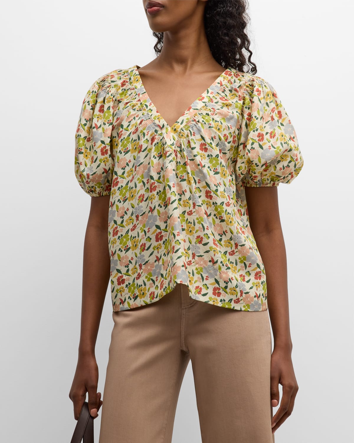 THE GREAT THE BUNGALOW FLORAL V-NECK TOP