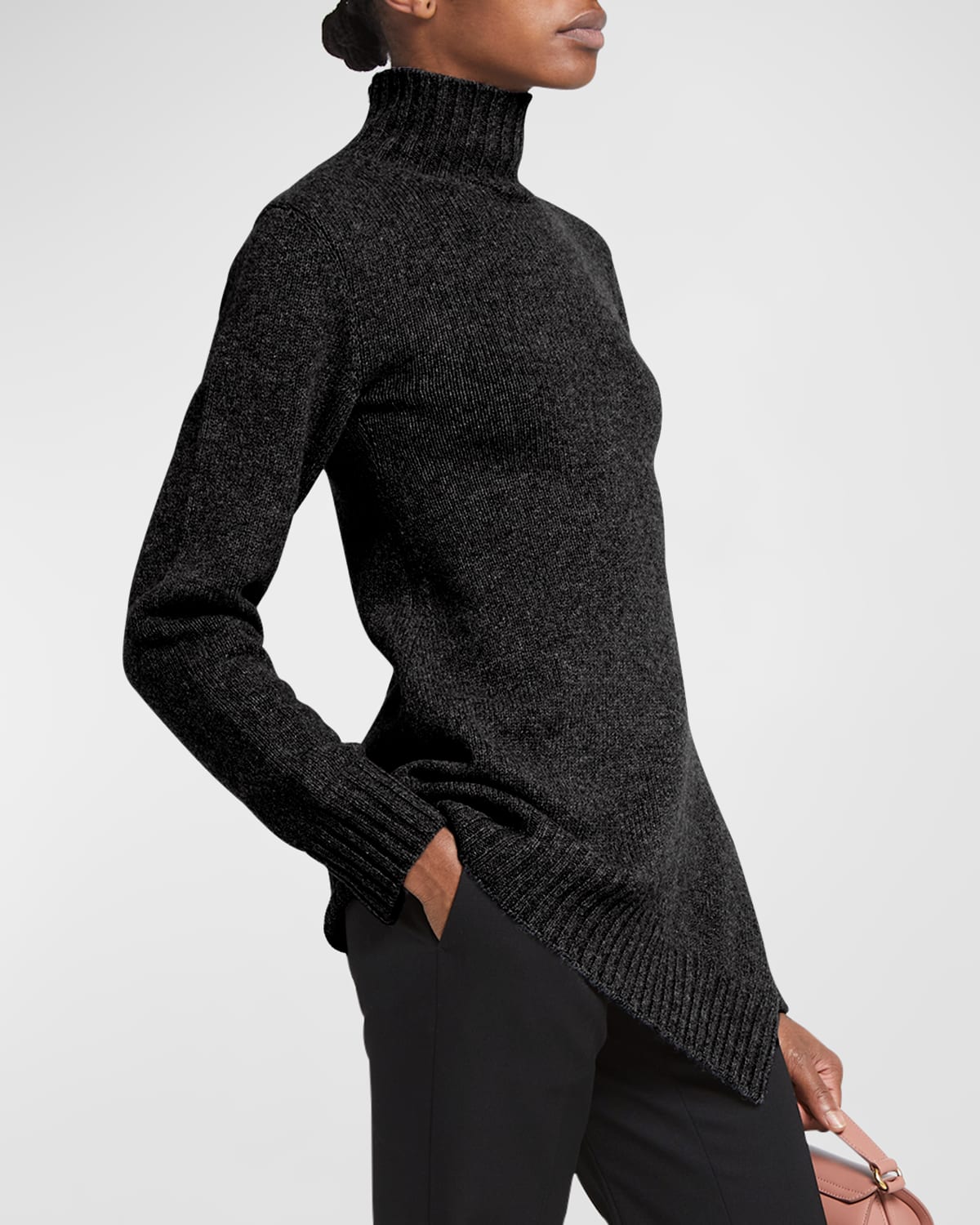 Cashmere raglan sweater with high ribbed hem and side slit