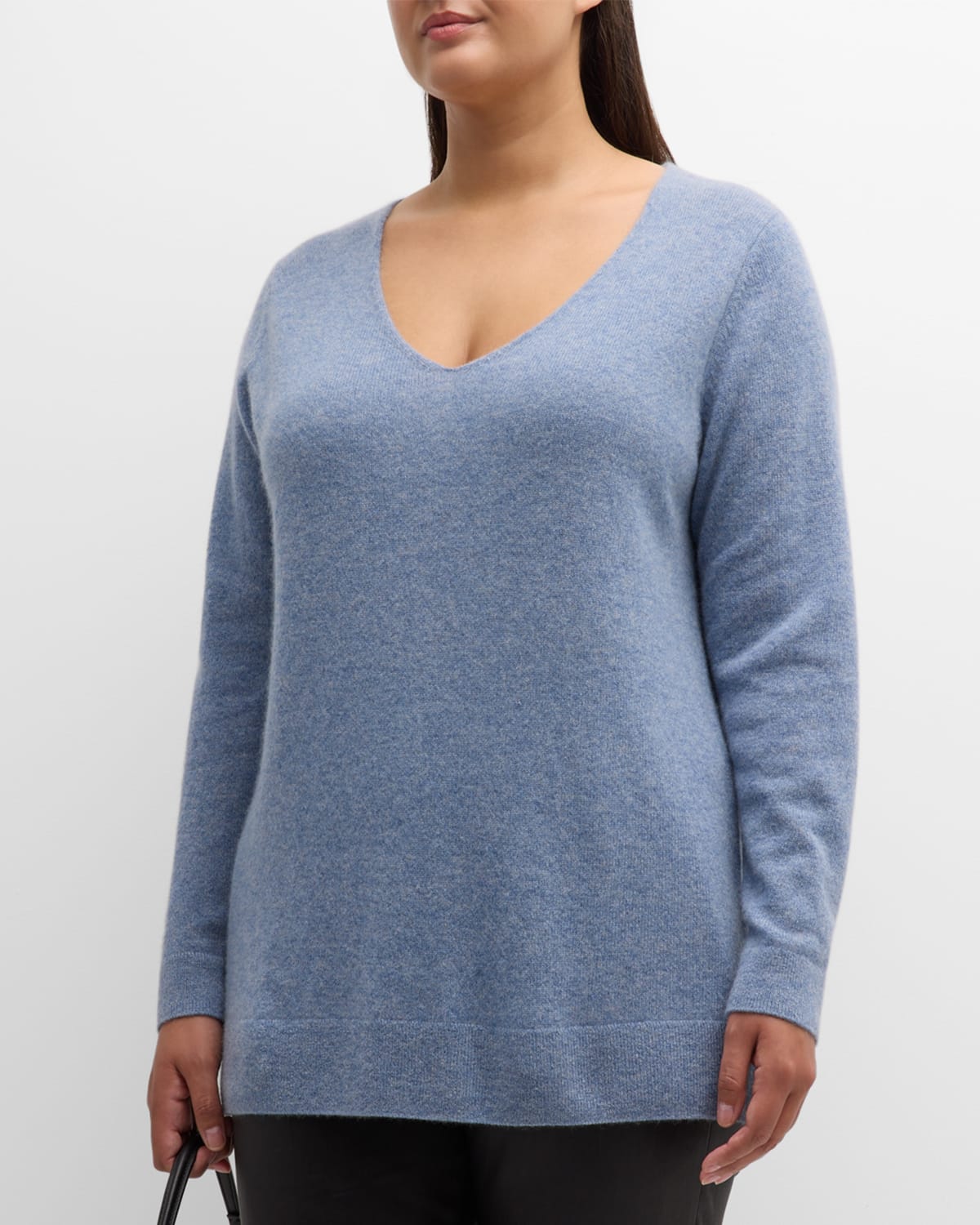 Shop Neiman Marcus Plus Size Cashmere V-neck Sweater In Denim