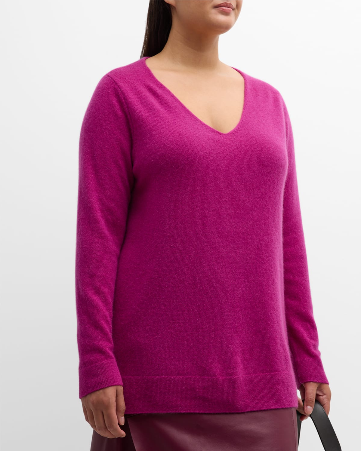 Neiman Marcus Plus Size Cashmere V-neck Sweater In Ultraviolet
