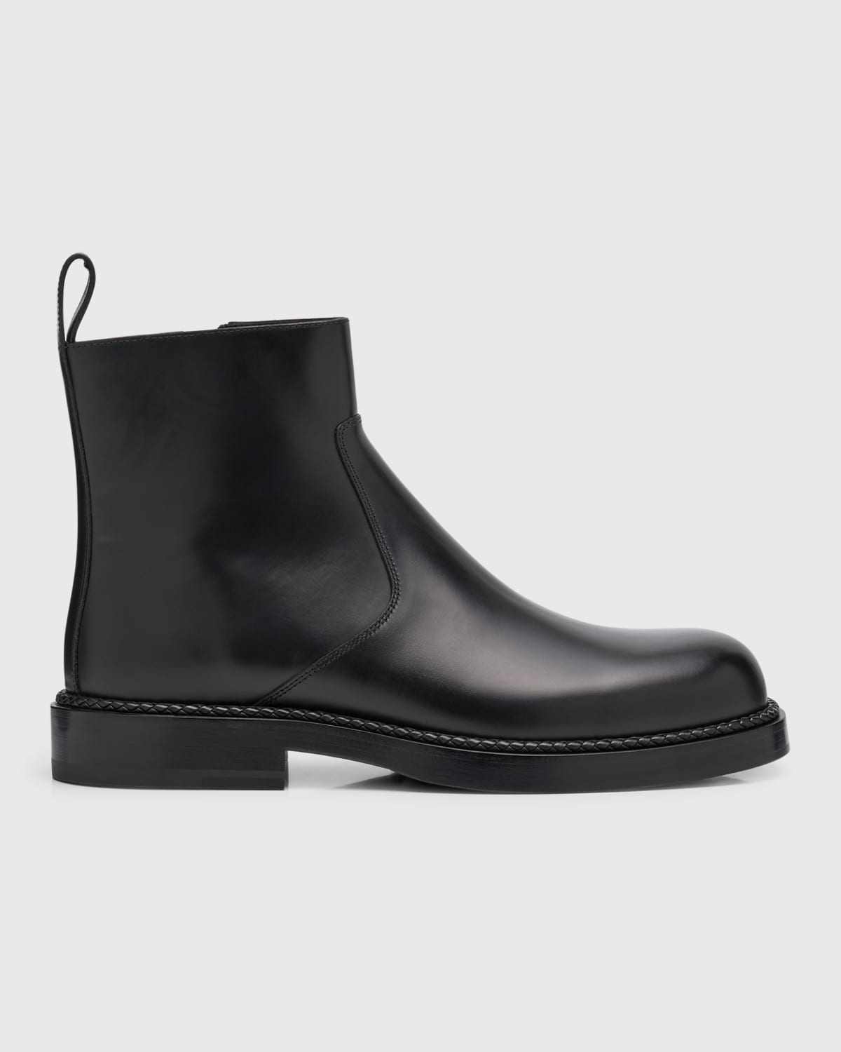 Shop Bottega Veneta Men's Strut Leather Ankle Boots In Nero