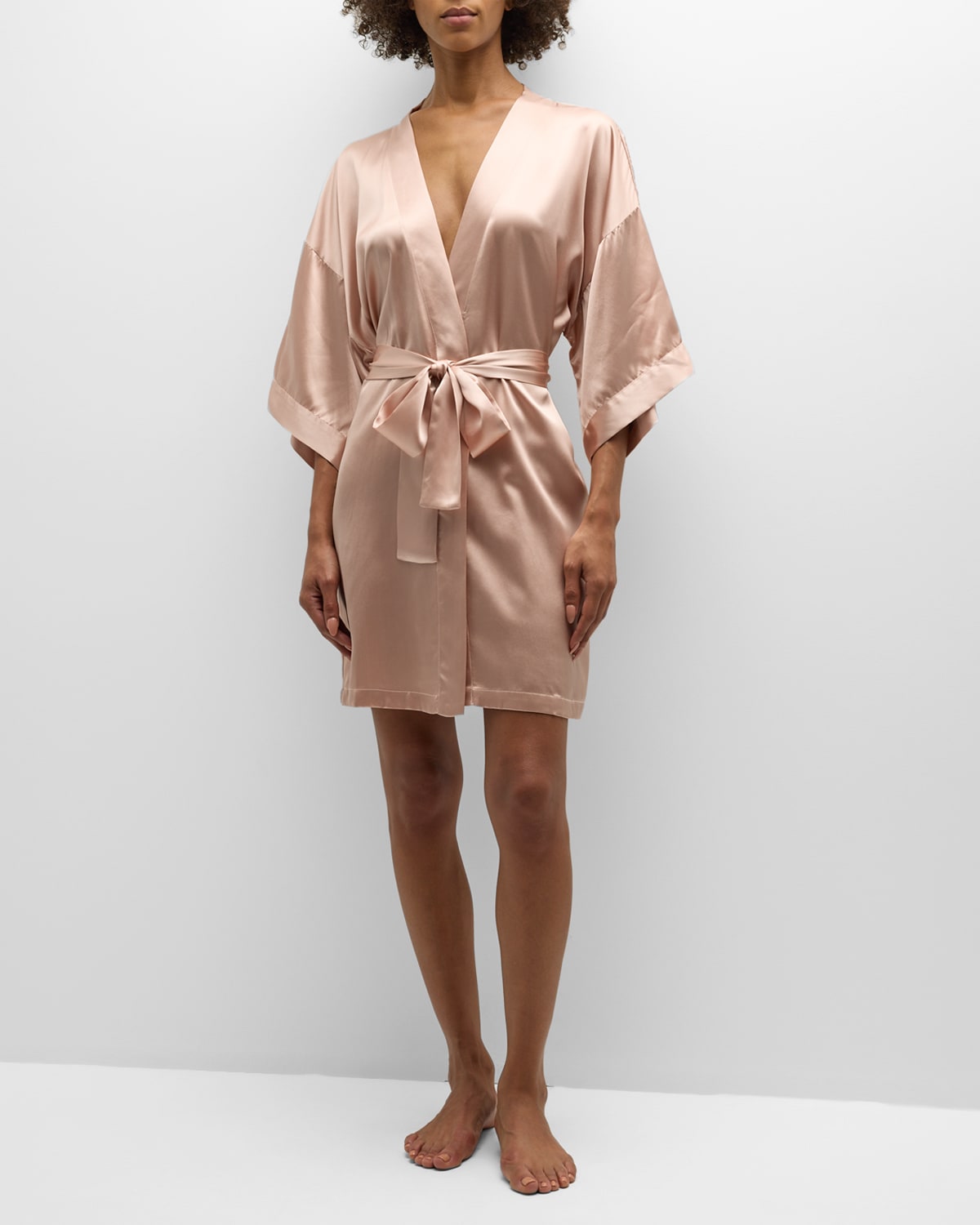 Neiman Marcus 3/4-sleeve Short Silk Charmeuse Robe In Quartz