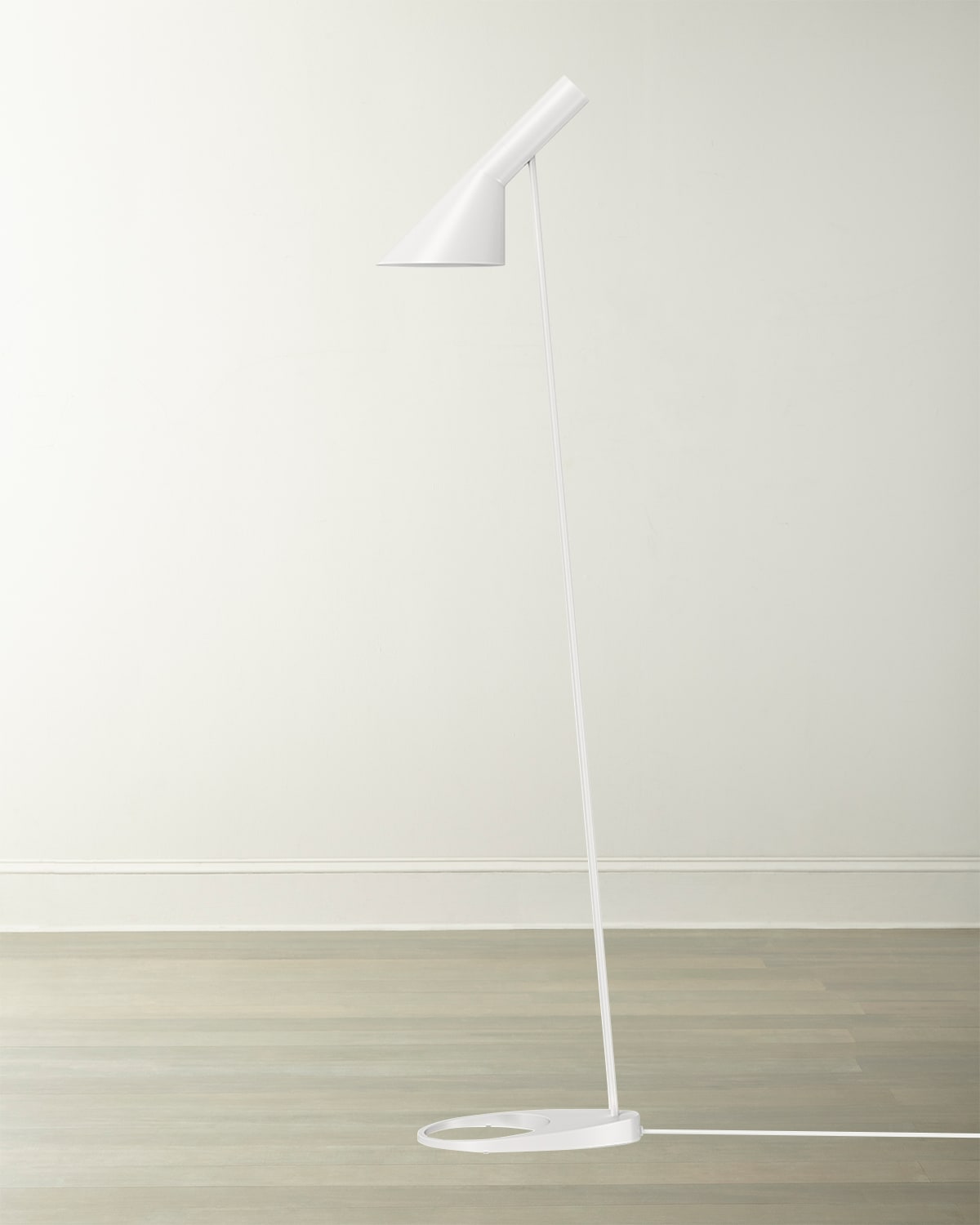 Louis Poulsen Aj Floor Lamp In White