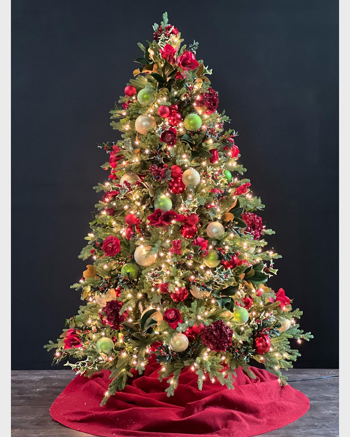 Winward Home 7.5' Pre-decorated Christmas Tree In Multi