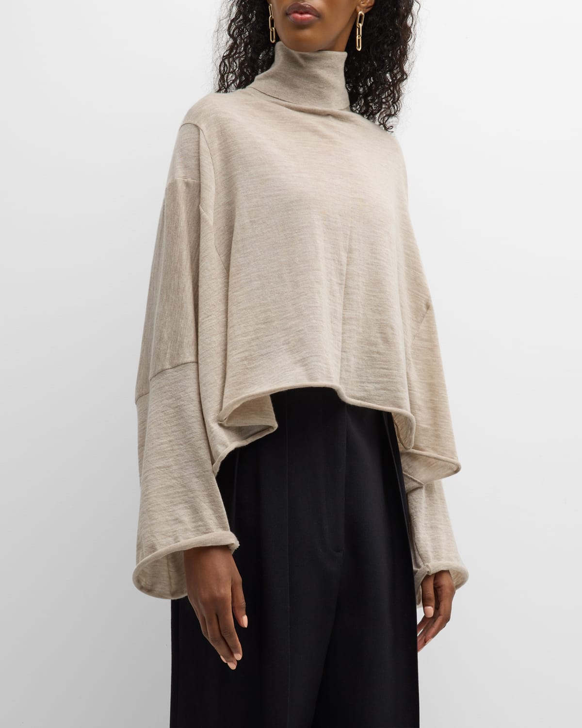 The Row Erfurt High-low Turtleneck Cashmere Top In Sand