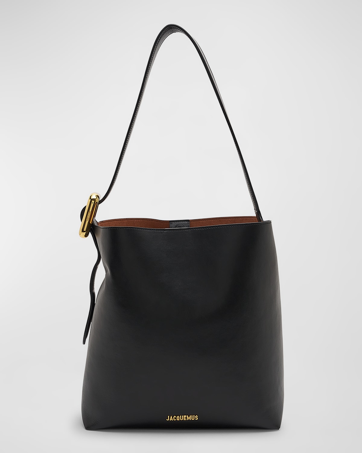 JACQUEMUS LE REGALO BUCKLED LEATHER BUCKET BAG