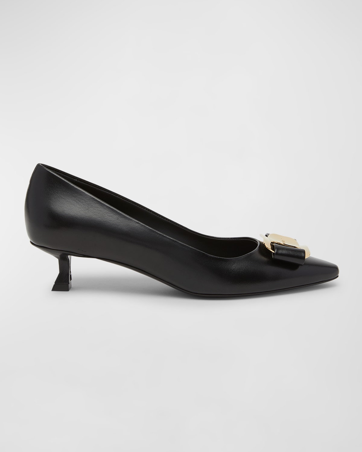 Shop Ferragamo Zelma Leather Bow Kitten-heel Pumps In Nero