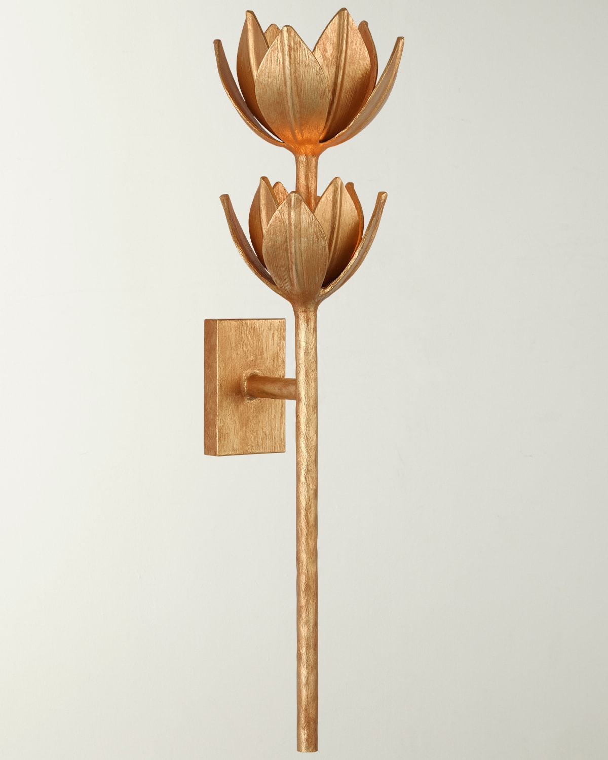 Visual Comfort Signature Alberto Two-tier Sconce By Julie Neill In Gold