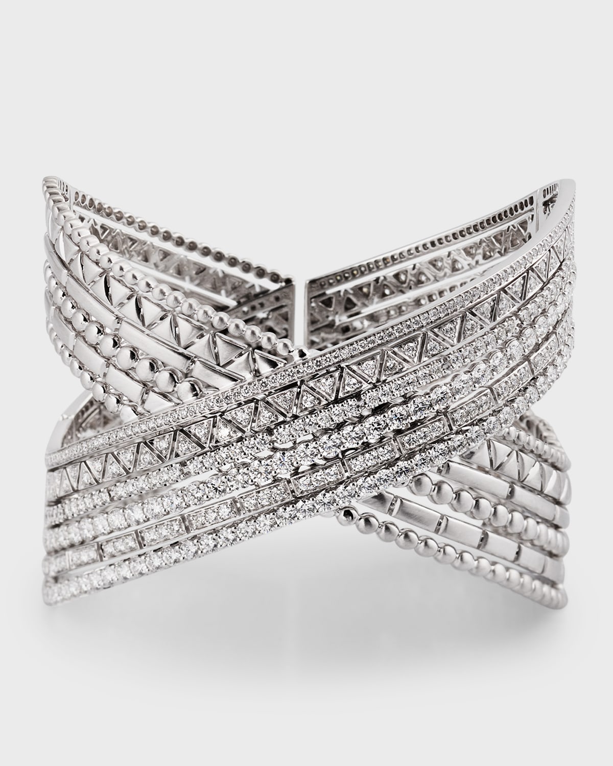 18K White Gold Diamond Bangle Bracelet