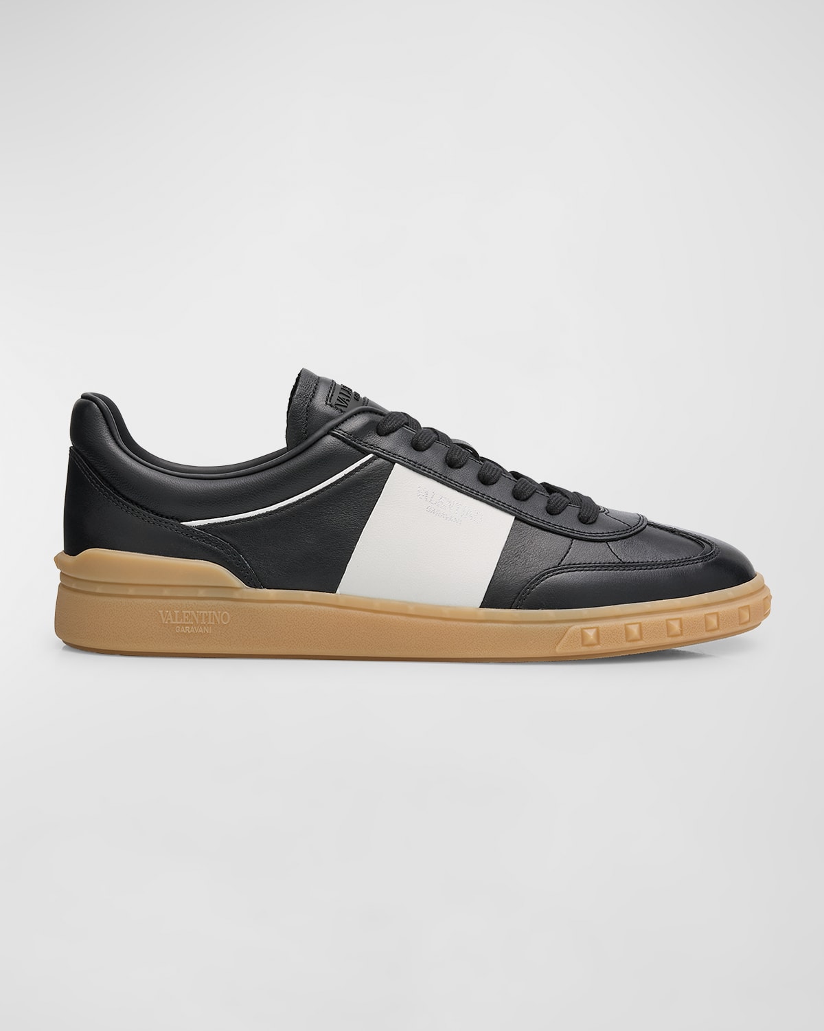 Shop Valentino Men's Upvillage Leather Low-top Sneakers In Black/white