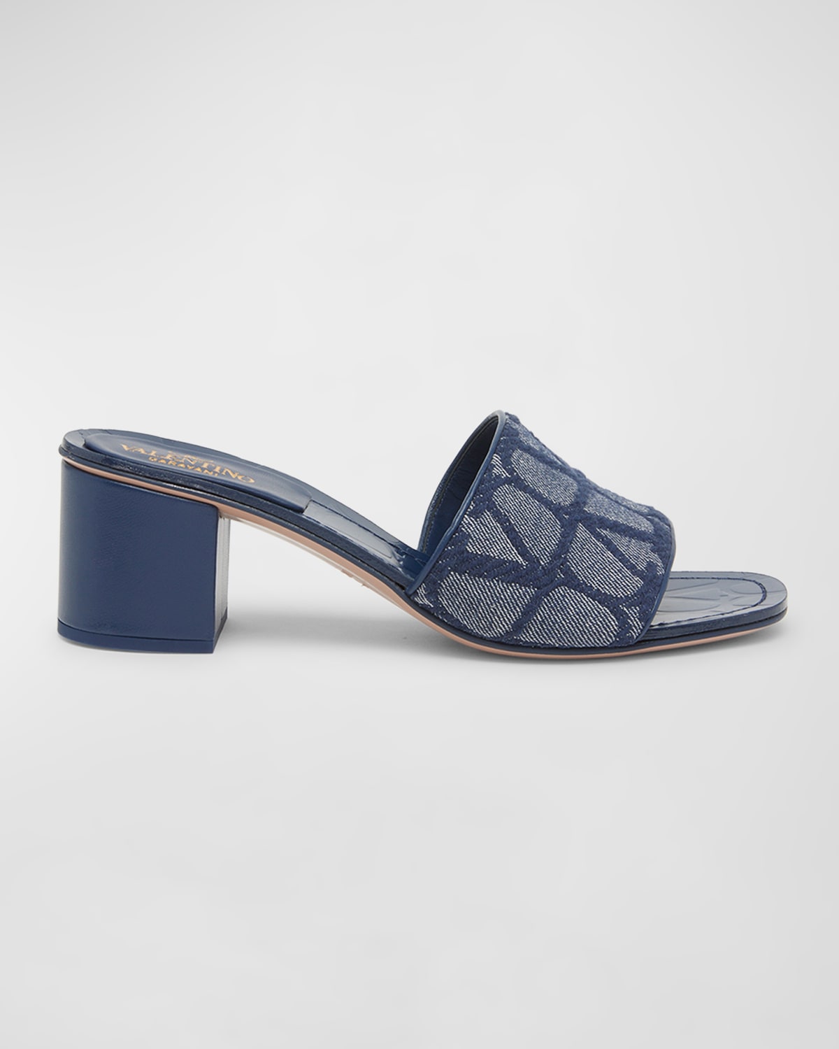 VALENTINO GARAVANI VLOGO DENIM BLOCK-HEEL MULE SANDALS