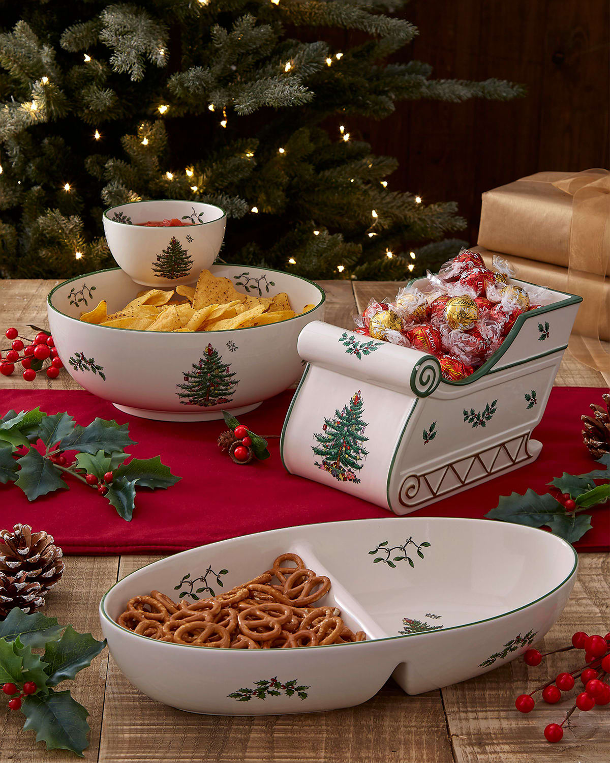 Spode Christmas Tree Traditional Large Divided Server, 13.8"