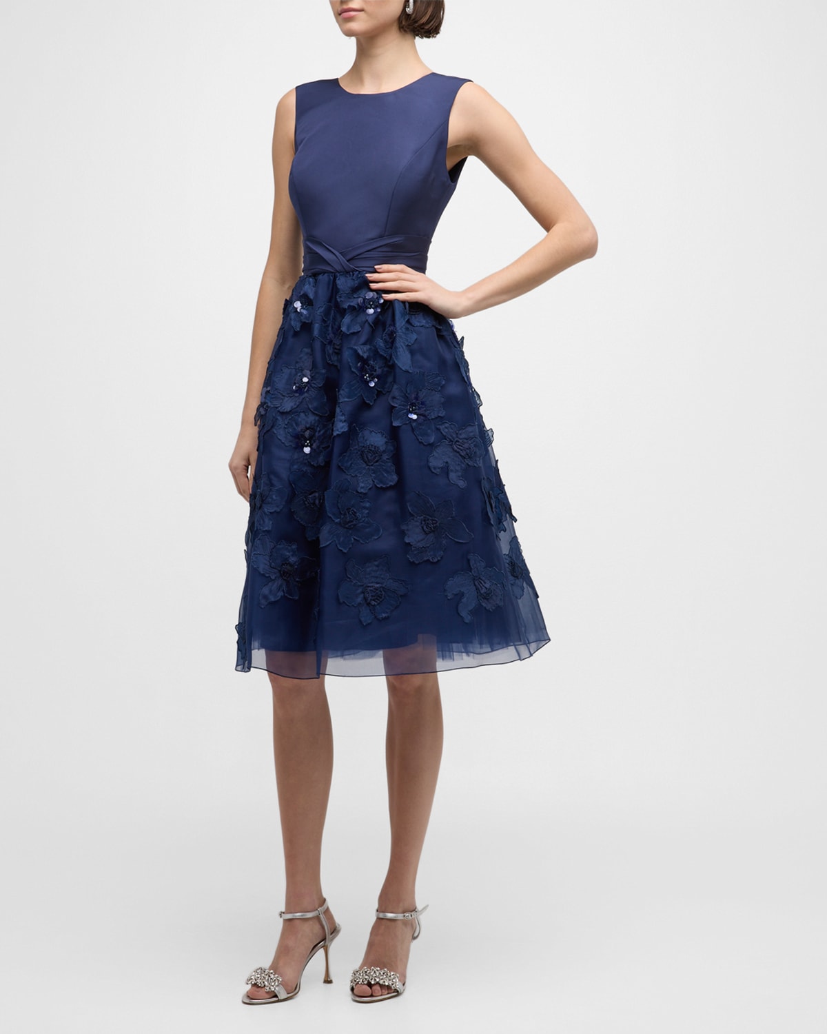 Carolina Herrera Flower Embroidered Applique Sleeveless A-line Dress In Blue