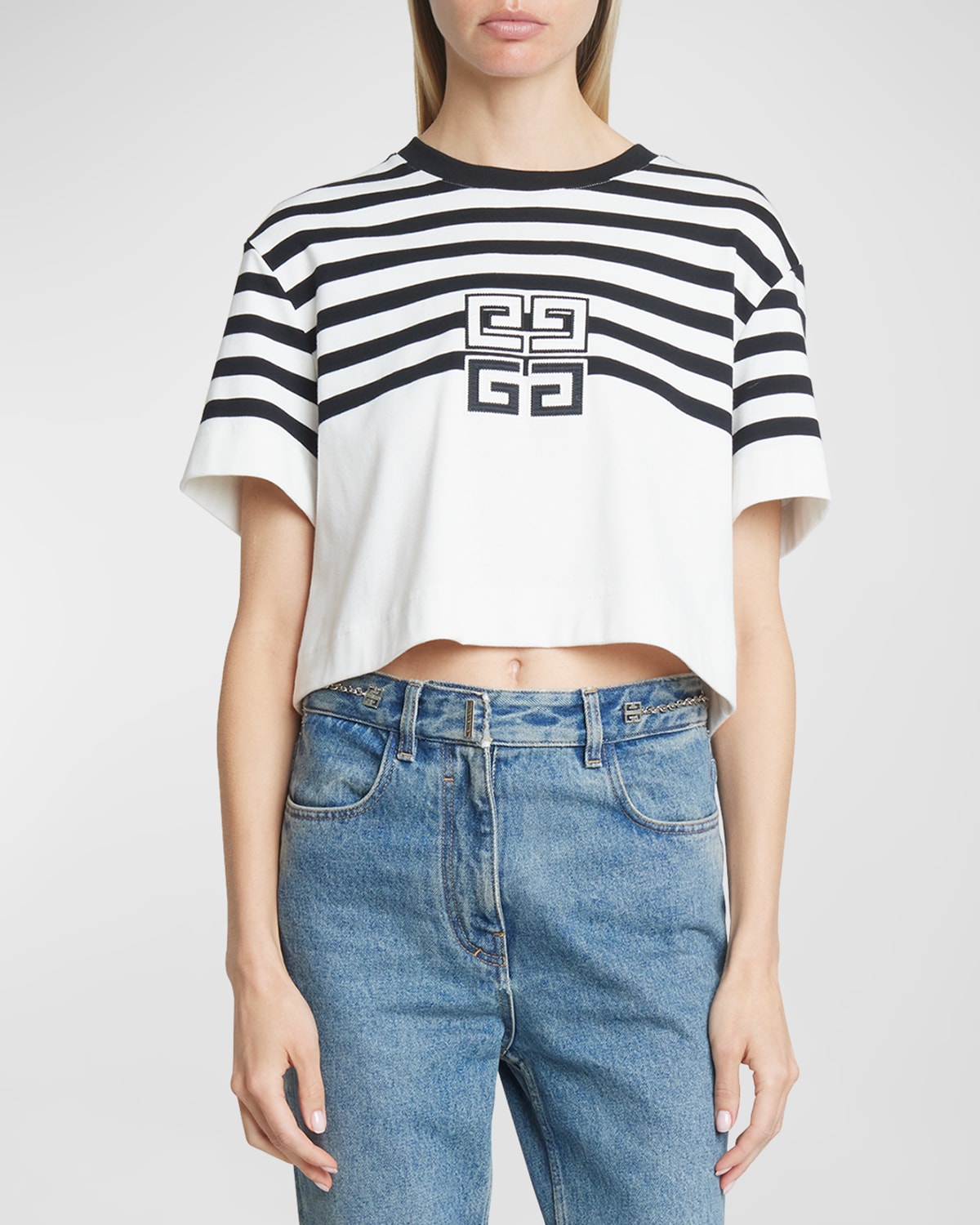 Shop Givenchy Cropped T-shirt With 4g Logo In Whiteblack