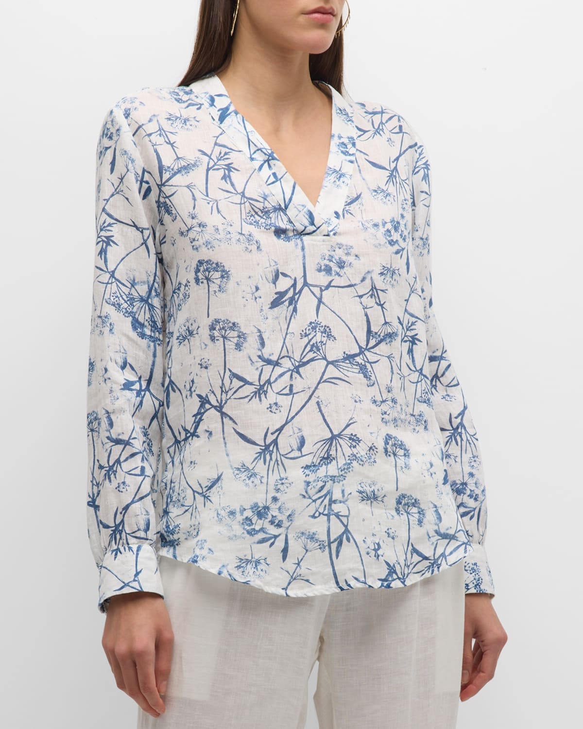 120% Lino Floral-print V-neck Linen Blouse In Blue Print