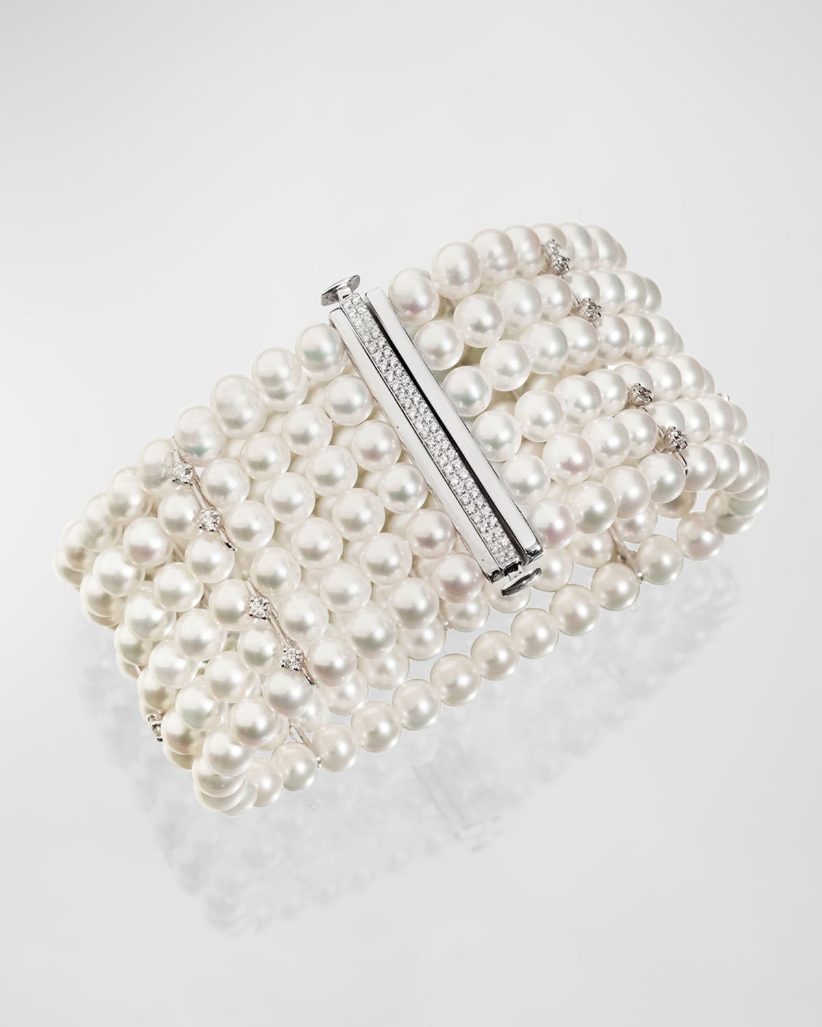 18K White Gold Bracelet with Diamonds and Freshwater Pearls