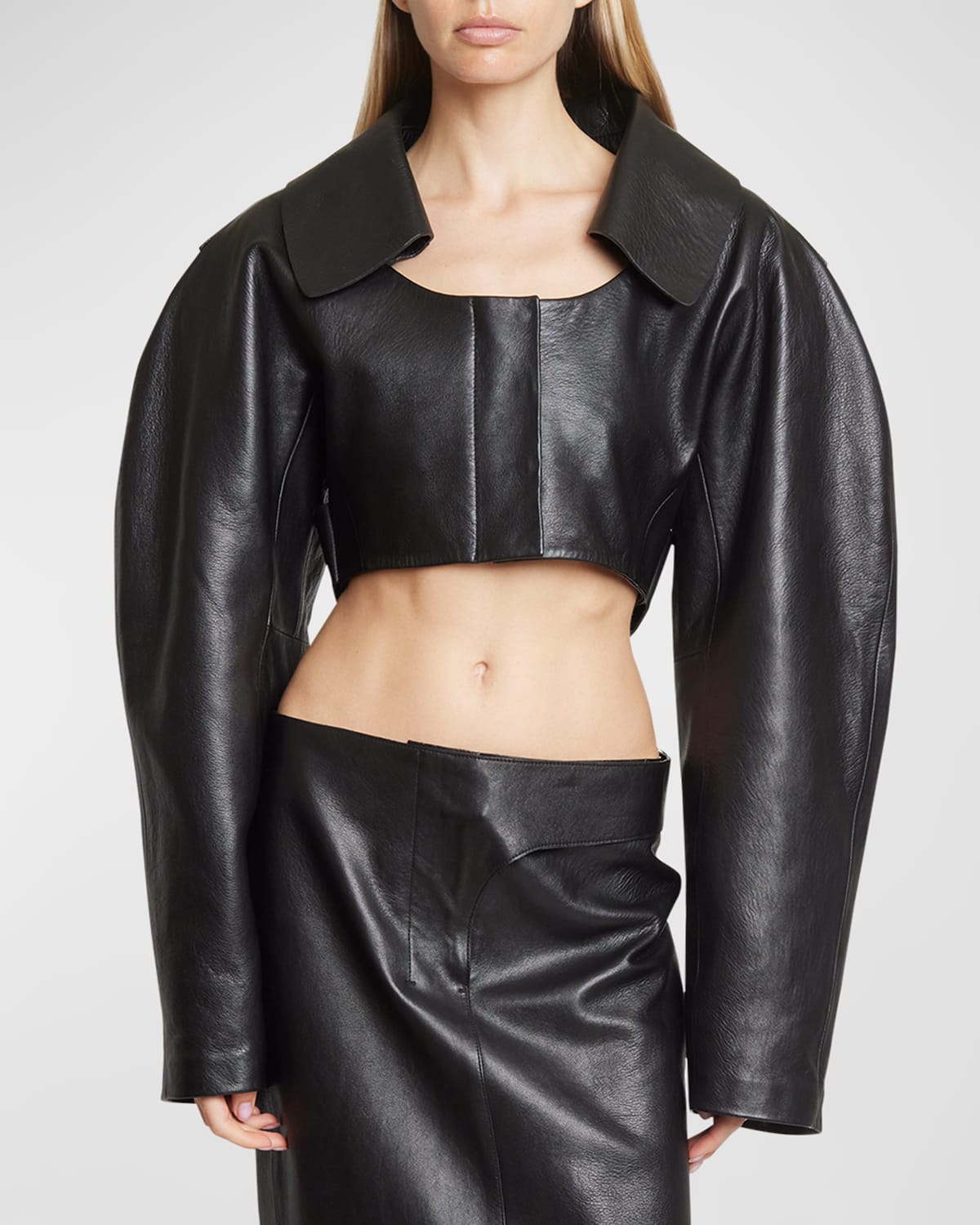 Jacquemus Obra Crop Leather Jacket In Black