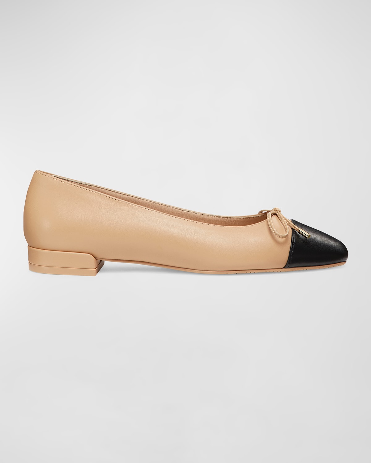 Stuart Weitzman Sleek Bicolor Bow Ballerina Flats In Adobe/black
