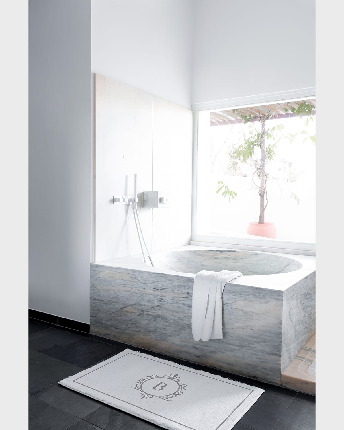 Graccioza Egoist "b" Monogrammed Bath Rug In White/silver