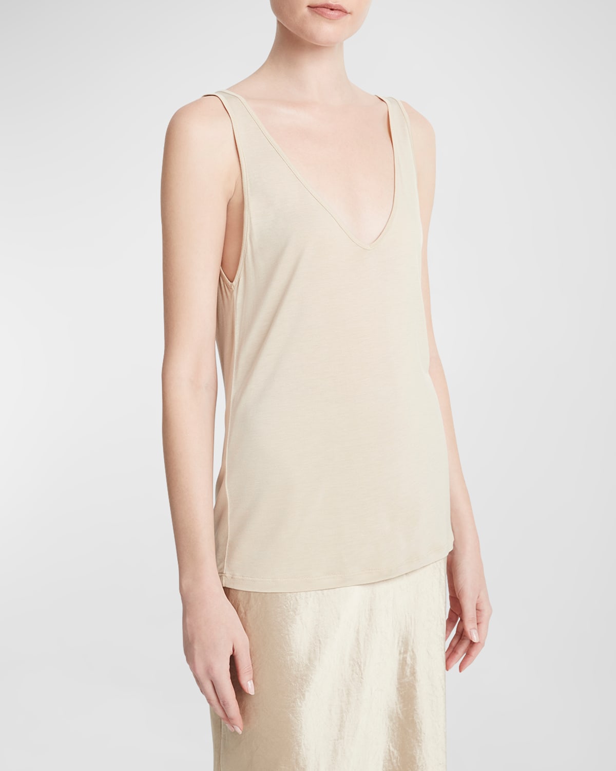 Vince Relaxed V-neck Tank In White Oak