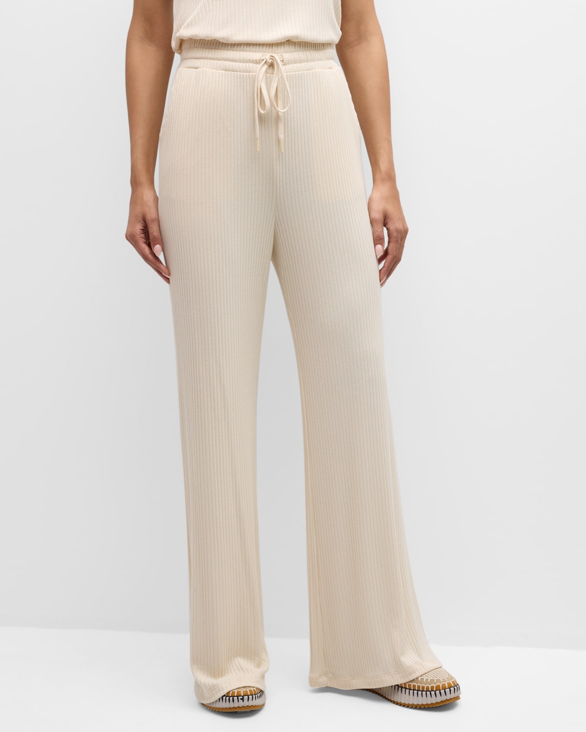 Beyond Yoga Womens Ivory Well Travelled Wide-leg High-rise Stretch-jersey Trousers In Ivory