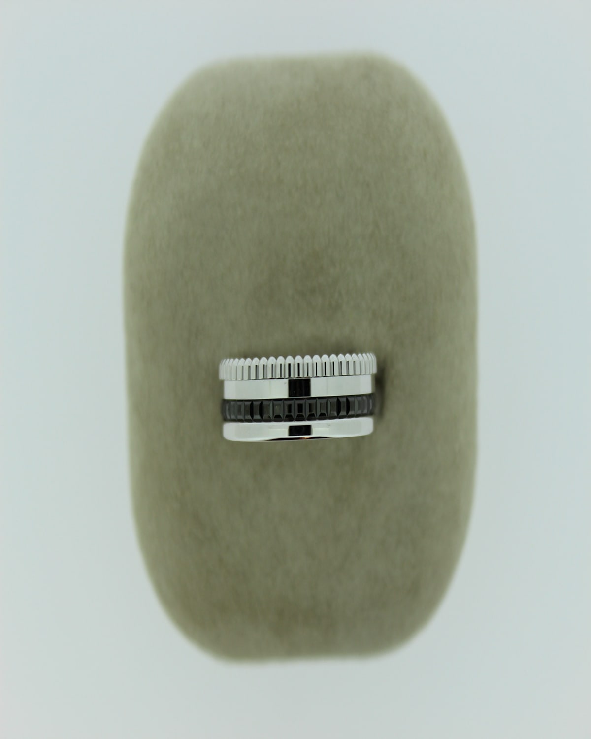 Small Quatre Black Edition Band, Size 5.5