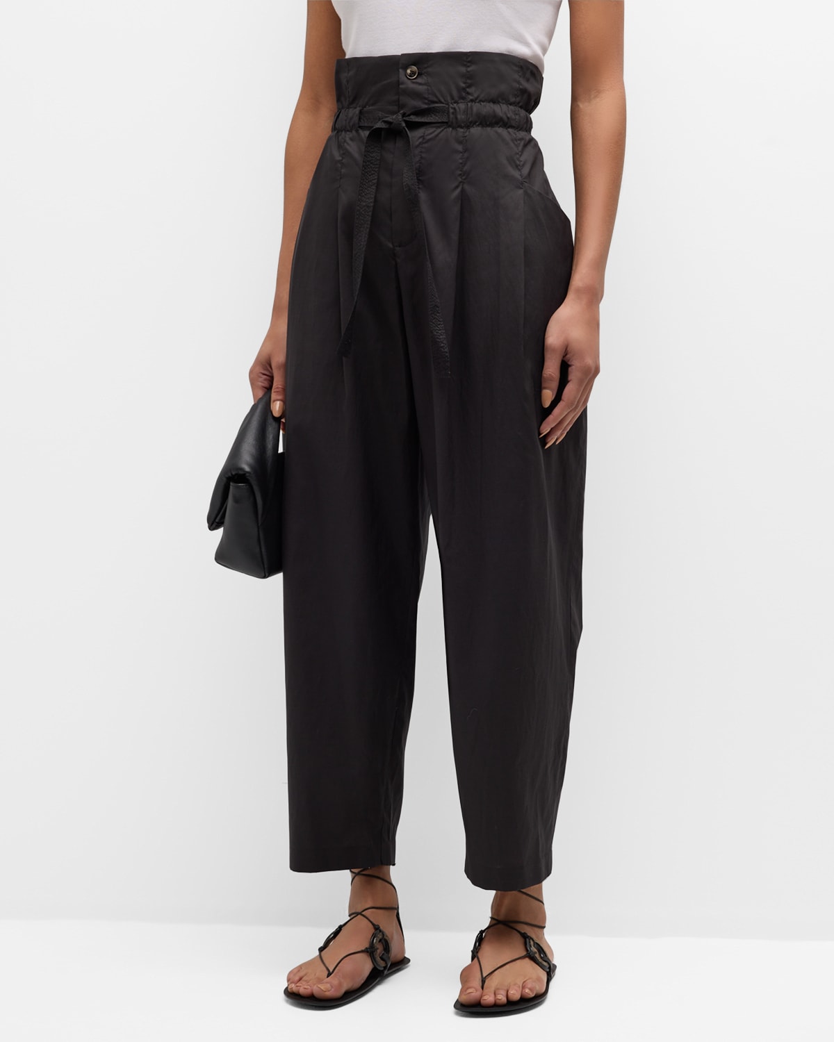 Shop Vanessa Bruno Casimir Pleated Cropped Trousers In Noir