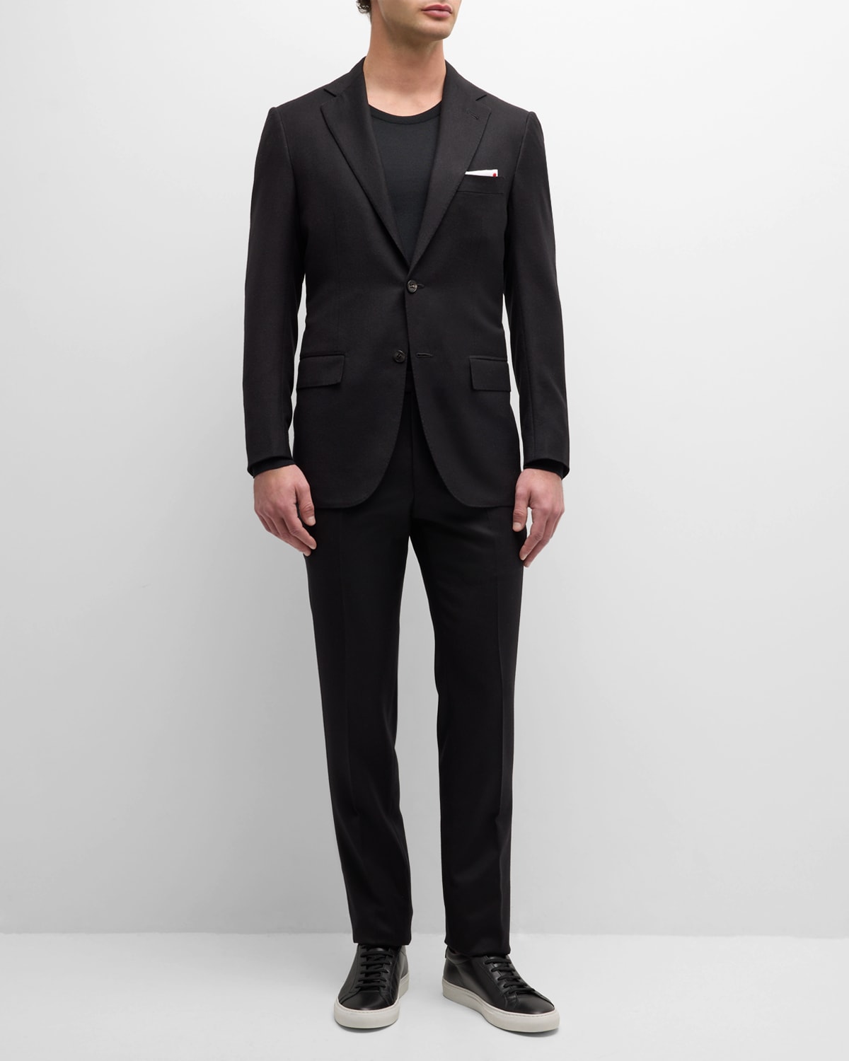 Kiton Men's Wool-cashmere Solid Suit In Blk