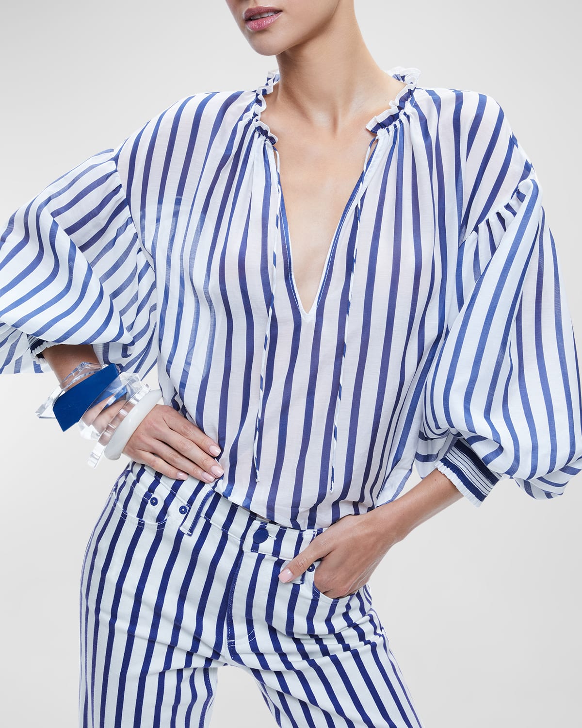 Alice And Olivia Striped Balloon-sleeve Blouse In Blue