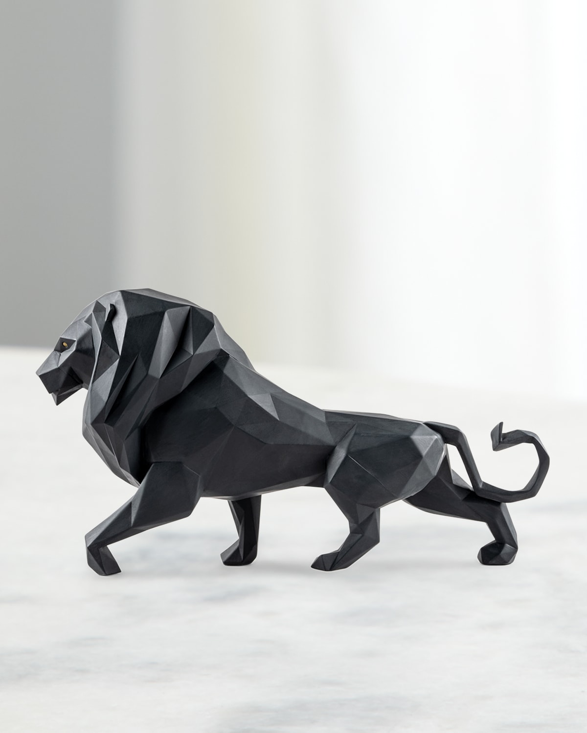 Lladrò Leone Sculpture In Black