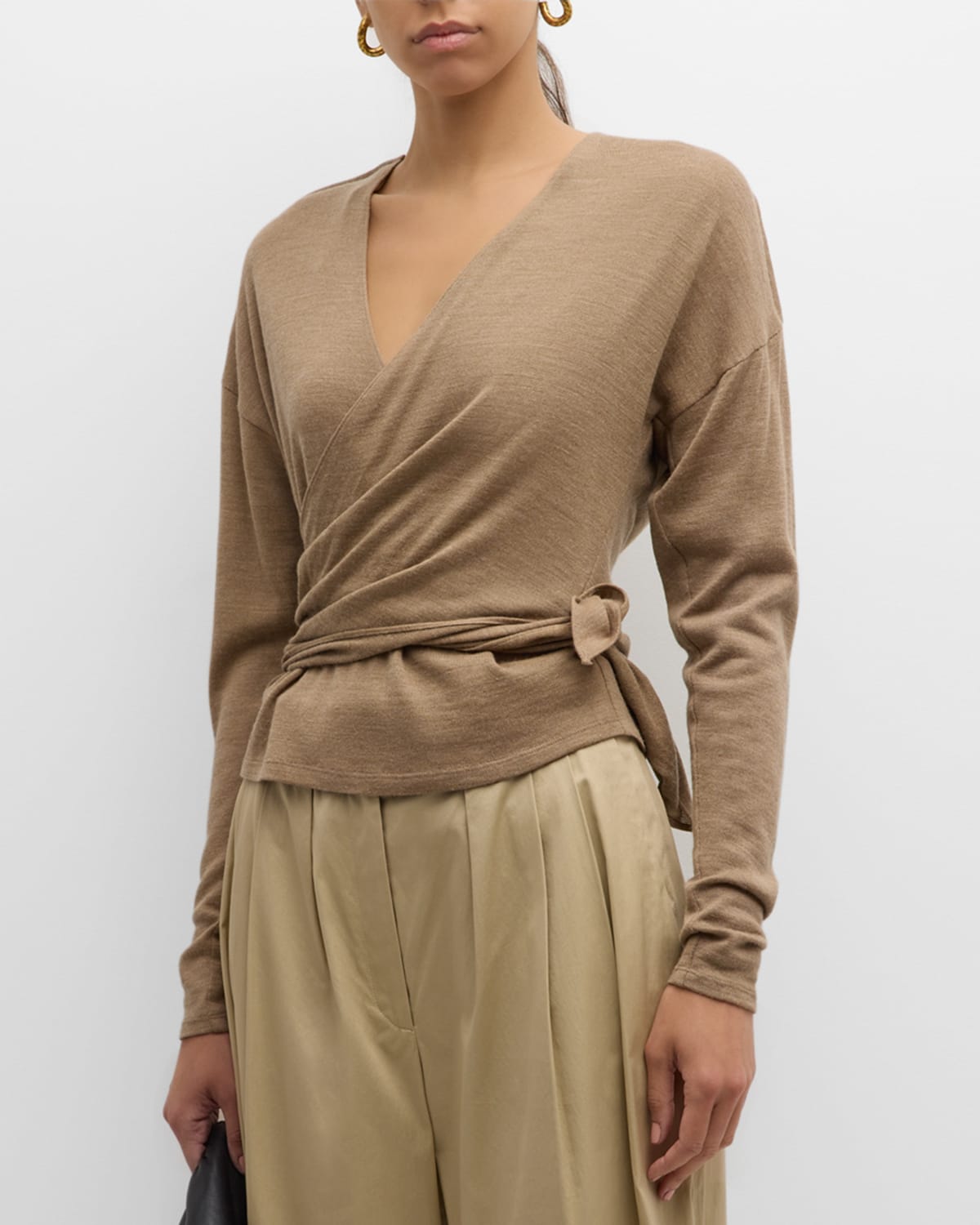 Le17septembre Long-sleeve Tie-front Top In Neutral